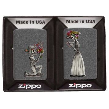 Набор ZIPPO Влюбленные зомби из двух зажигалок с покрытием Iron Stone™, серые, матовые